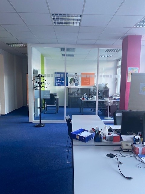 Büro (8)
