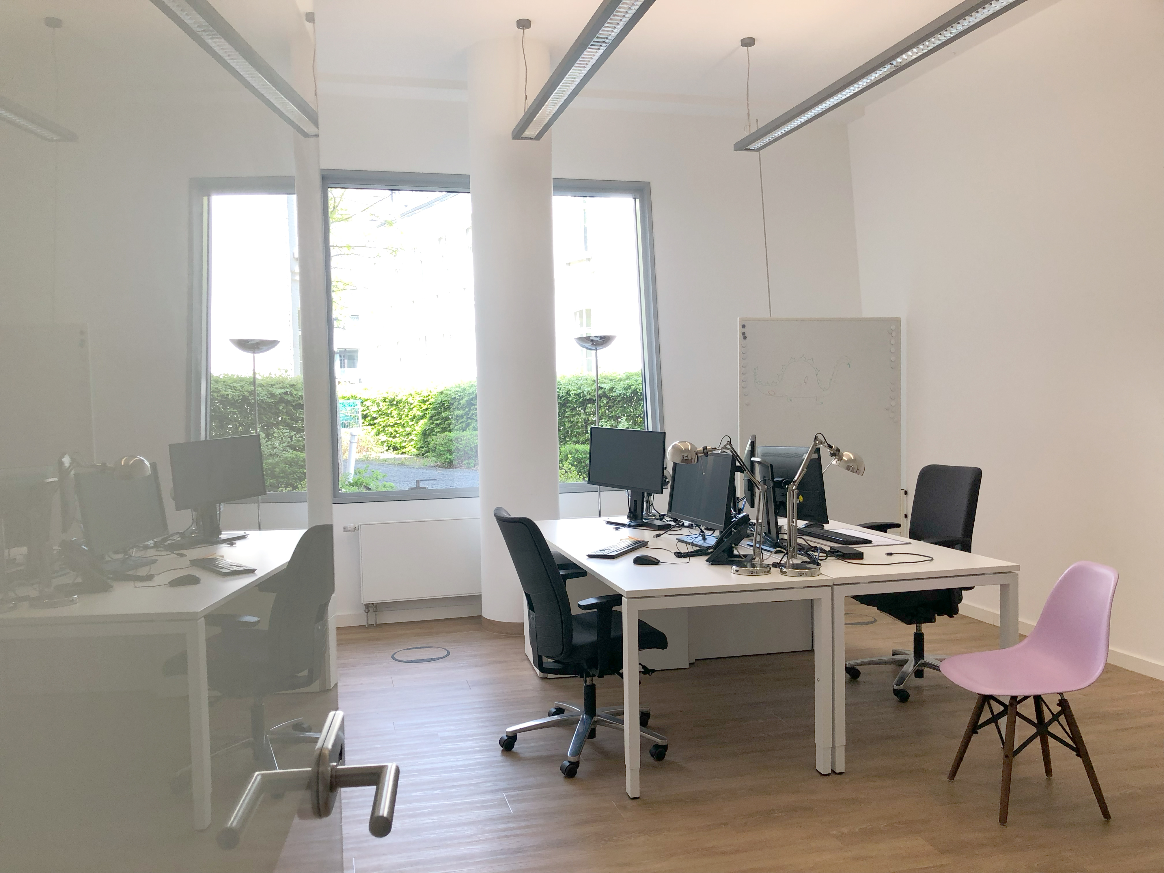 Büro EG