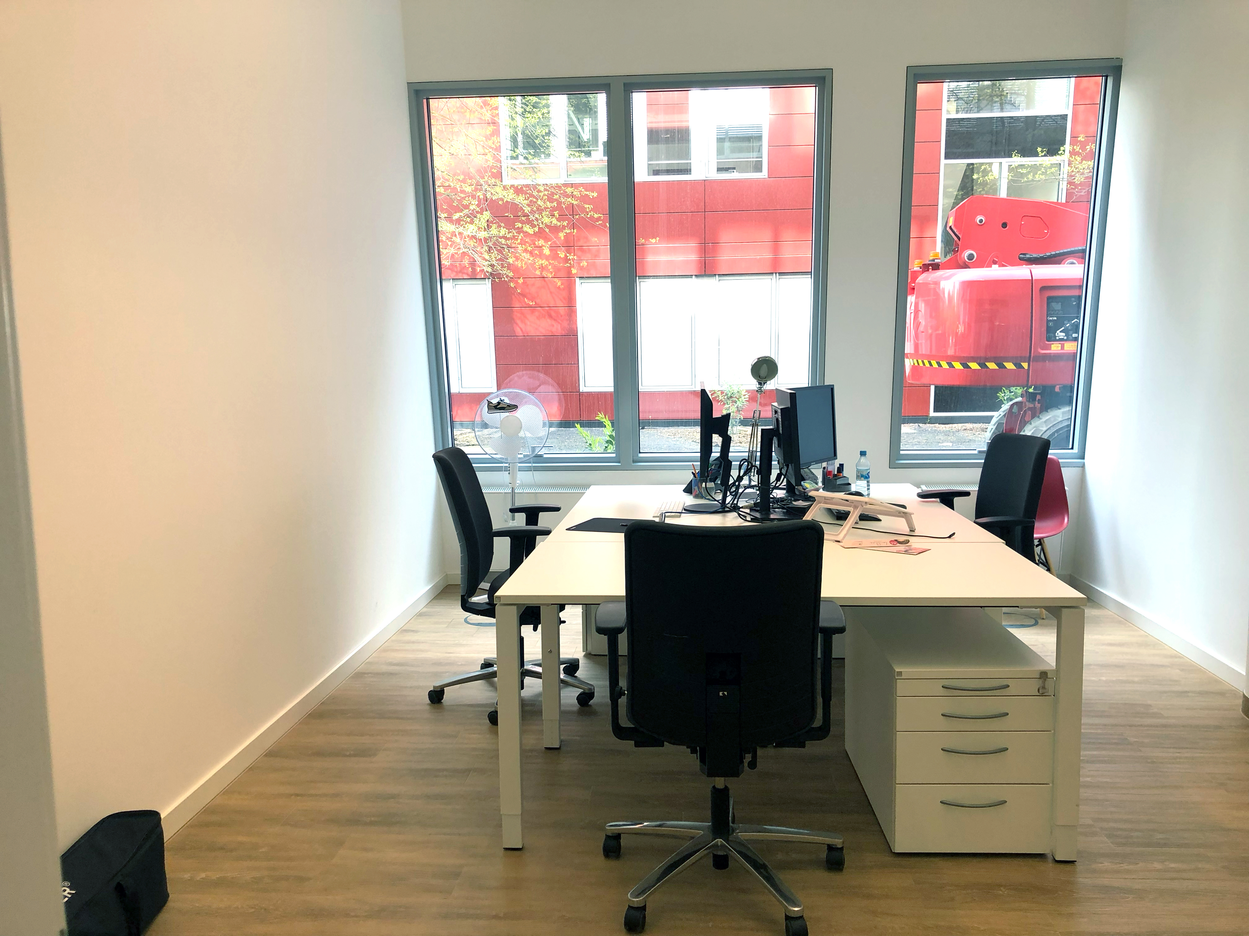 Büro EG