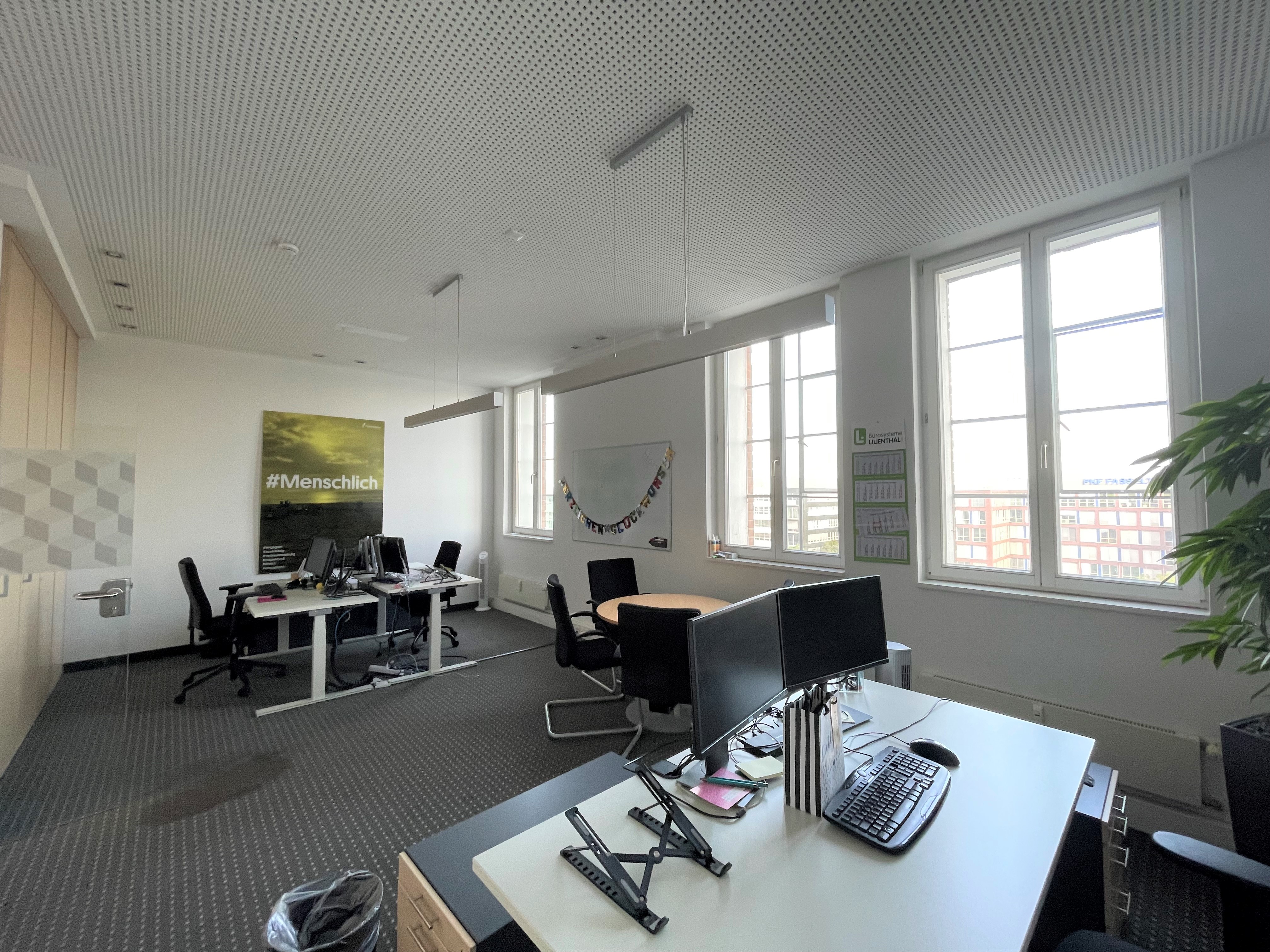 Büro 03 