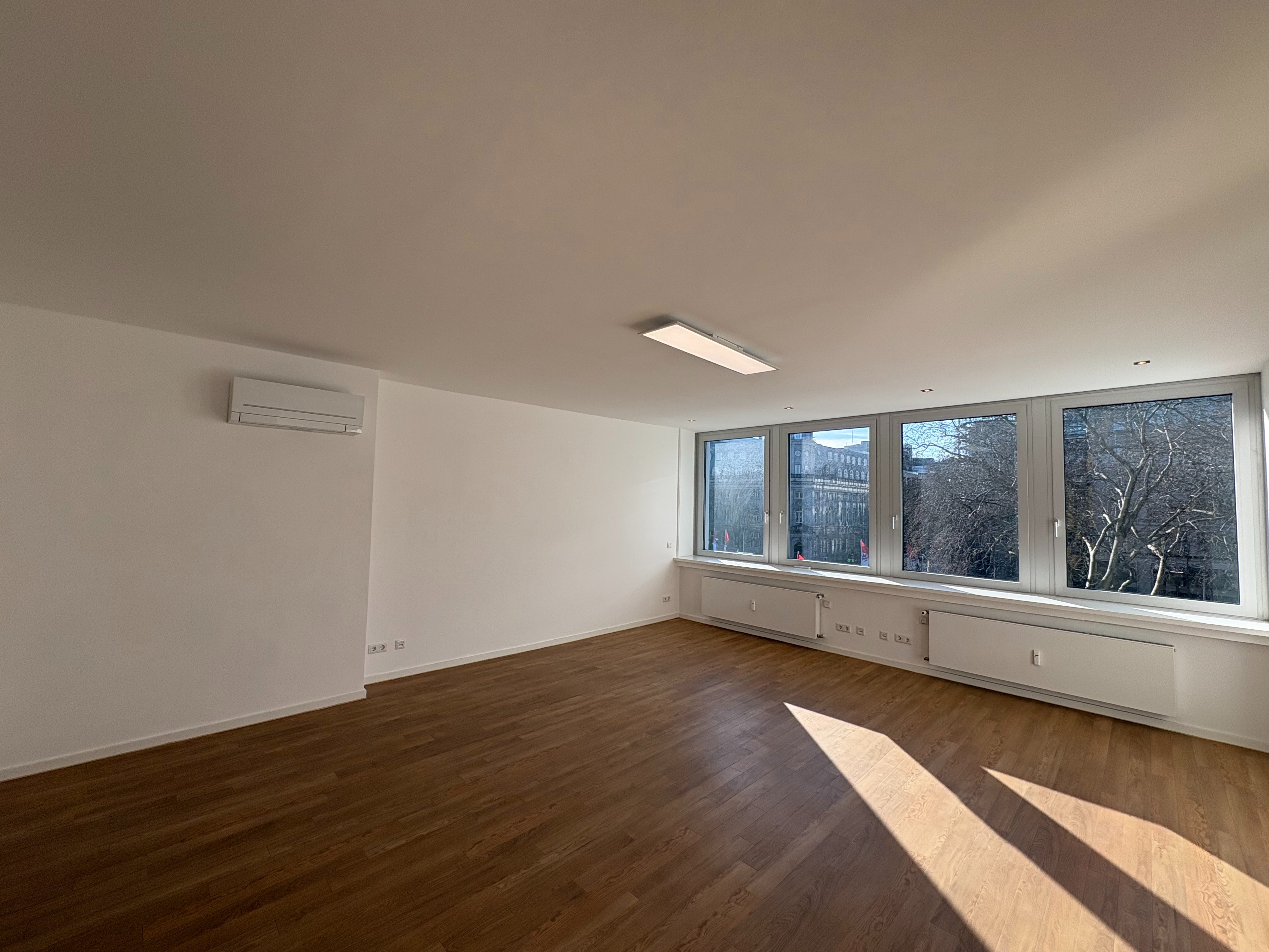 Büro 2