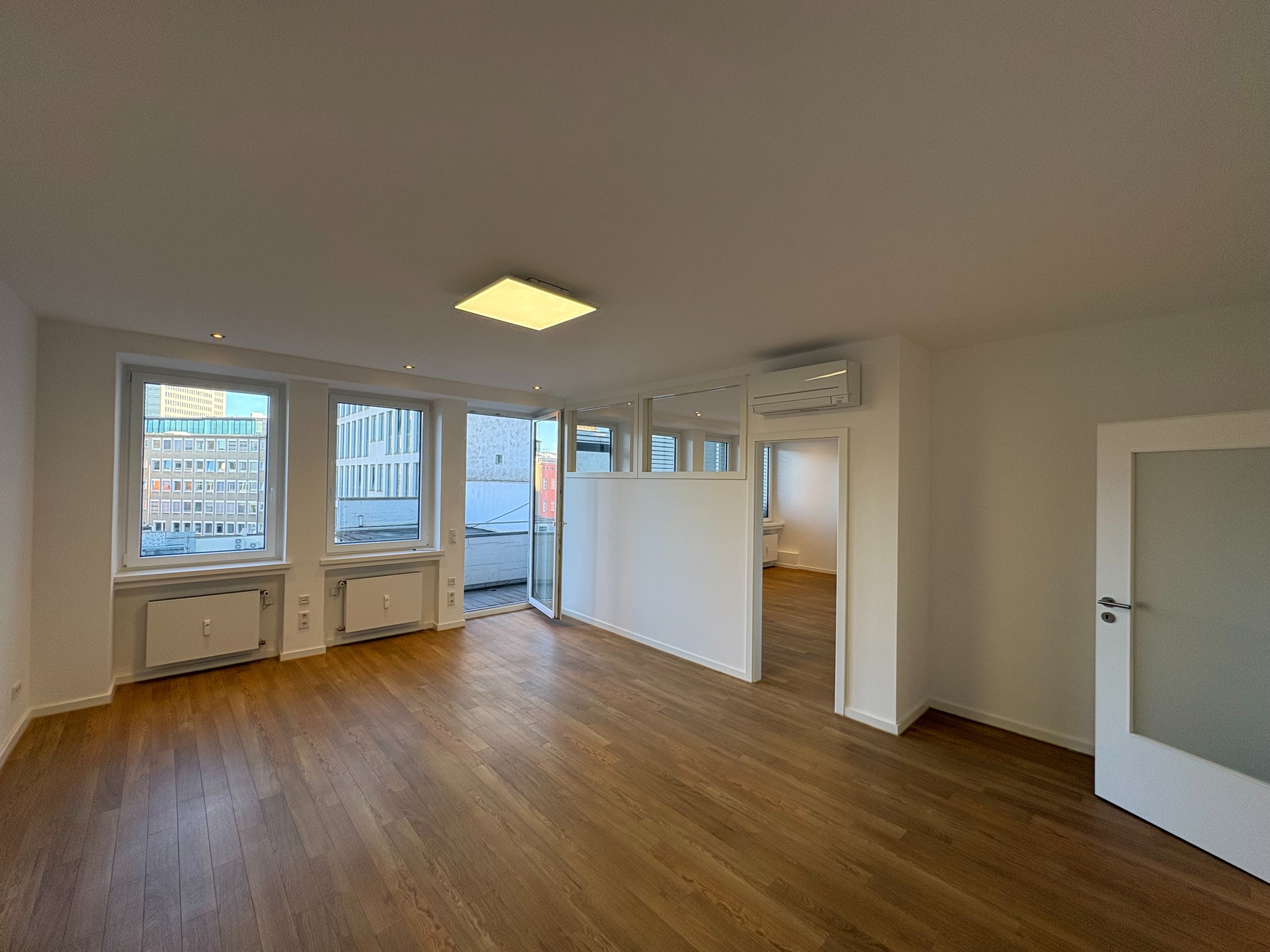 Büro 4