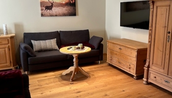 Attraktive 2-Zimmer-Wohnung mit Balkon im Chiemgau