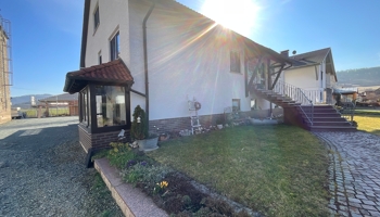 Zweifamilien Wohnhaus mit Einliegerwohnung in Höfles/Kronach