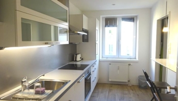 2-Zimmer-Wohnung mit Balkon und Einbauküche