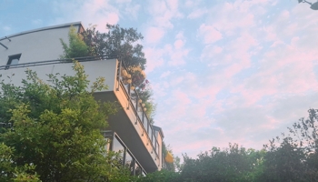 PENTHOUSEFLAIR am Kittelbach - 10 m Terrasse - 12 m Rundlaufbalkon - 2 Bäder - TG-Stellplatz