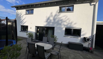Neuwertiges Einfamilienhaus in Top Lage (KFW 70) geringe Nebenkosten