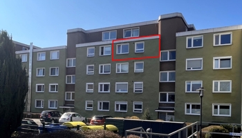 Helle 2-Zimmer-Wohnung mit Balkon, Einbauküche und Fahrstuhl