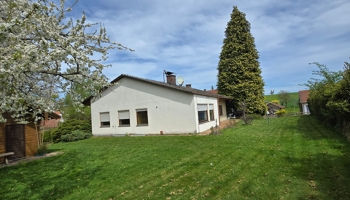 Einfamilienhaus mit Einliegerwohnung 