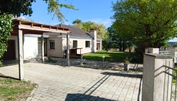 Haus auf Parkähnlichem Grundstück mit Einliegerwohnung