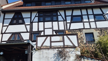 Eigentumswohnung im Fachwerkhaus 4 Zimmer 115m²