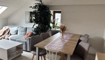 Helle 4-Zimmer Dachgeschosswohnung in Painten - provisionsfrei