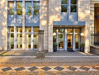 Repräsentative Büro- oder Praxisfläche in der Hegelstraße – 140 m², barrierefrei, Tiefgarage