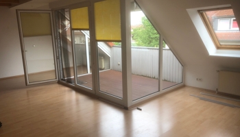 2 Etagen Dachgeschoss-Maisonetten Wohnung mit Loggia in Waggum