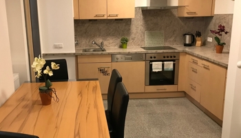 Freie 2 Zimmer Wohnung - renoviert - 65 qm - TG Stellplatz - Nähe U – Bahn - PROVISIONSFREI