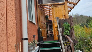 Ein-oder als Zweifamilienhaus zu verkaufen 