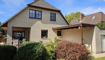 Einfamilienhaus mit Garten in ruhiger Sackgasse