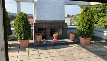 Dachterrassenwohnung 180 m2 zzgl. 80 m2 Dachterrasse, 1 Garage zur Vermietung Luxus 