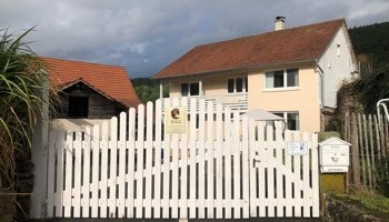 Wunderschöner Dreiseithof / Bauernhof mit 1.1 ha Wiese am Haus