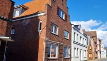 Große Wohnung in der Nähe der Heider Innenstadt. 