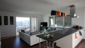 PROVISIONSFREI! Helle, moderne 4-Zimmer-Wohnung für Familien auf dem Riedberg mit Premium-Parkplatz