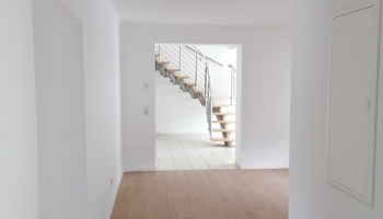 Helle & Moderne 4-ZKB-Wohnung mit 130 m² - Erstbezug nach Kernsanierung