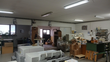 Vermiete Werkshalle/Lager/Büro mit Potential