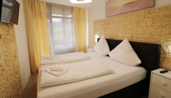 Gelegenheit: Moderne 2 Zi. Whg-TG, Pool,Gym und EBK inkl.- Top Rendite