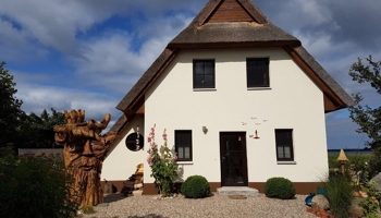 Reetdachhaus in exklusiver Wasserlage Glowe OT Polchow VB