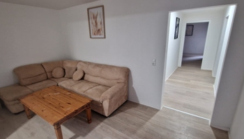 Geräumige Maisonette-Wohnung mit 5 Zimmern und zwei Bädern im Zentrum von Markranstädt zu vermieten 