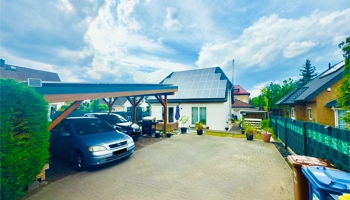Einfamilienhaus auf Eckgrundstück in Bernau mit großer Solaranlage und monatlicher Vergütung