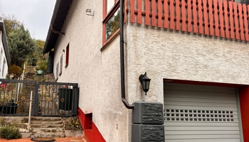 Verkaufe Ein- bis Zwei-Familien-Haus mit Wintergarten und separaten Ferienhaus im Garten in Ihmert 