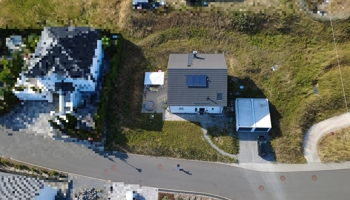 Freistehendes Einfamilienhaus mit großzügigem Grundstück und moderner Ausstattung