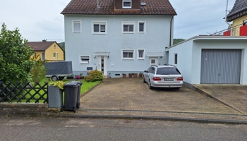 2 FH mit zwei Wohneinheiten zu Verkaufen 
