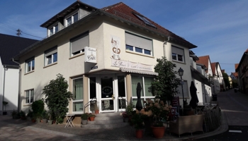 Mehrfamilienwohnhaus mit gewerbl. Anteil - Vielfach nutzbar