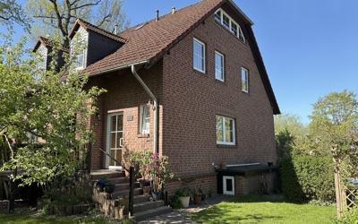 Doppelhaushälfte in Falkensee-Finkenkrug: ca. 145 m², 5 Zimmer, ruhige Lage am Waldrand