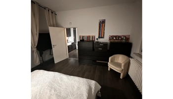 Attraktive und sanierte 2-Zimmer-Wohnung mit Balkon und Einbauküche in Bonn