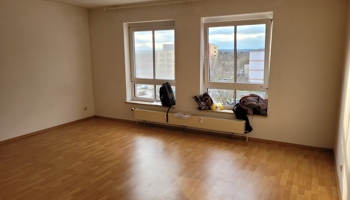 Helle geräumige 1 Zimmer Wohnung