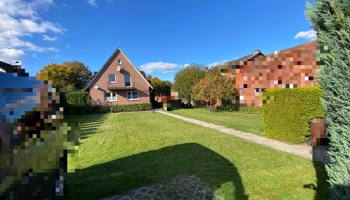 1-2 Familienhaus auf großem Grundstück in Buxtehude-Neukloster zu verkaufen, evtl. Bauplatz möglich