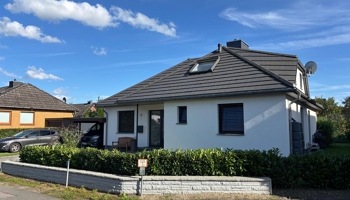 Modernisiertes Einfamilienhaus mit Garten in ruhiger Lage