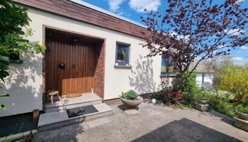 Provisionsfrei Teilmodernisiertes Einfamilienhaus Ahorn/Eicha