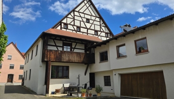 Mehrfamilienhaus plus Neubaufläche und Garten im Zentrum von Greding *provisionsfrei
