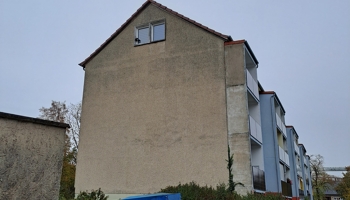 Dachgeschosswohnung mit Garage