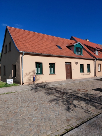 Charmantes Reiheneckhaus mit großem Grundstück in Ziesar