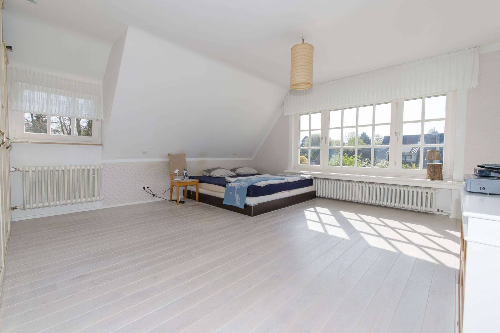 Schlafzimmer Ansicht 1