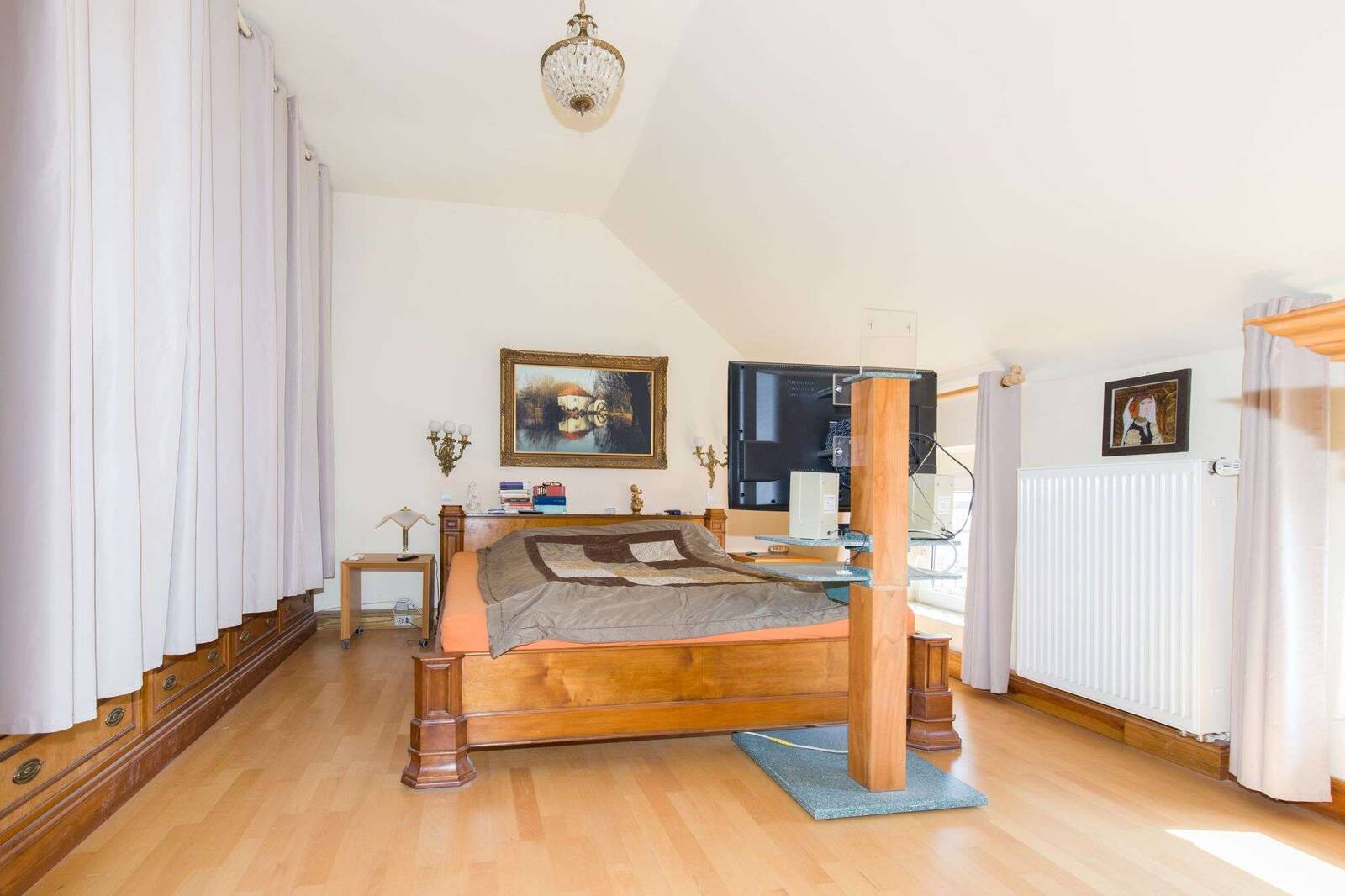 Schlafzimmer 1