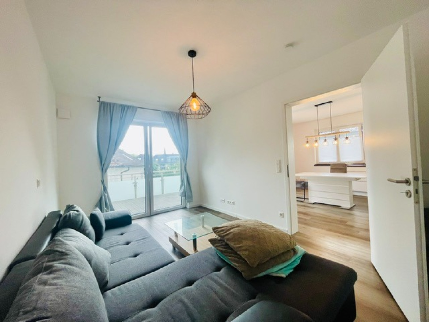 Moderne 3-Zi.-Wohnung 2. OG, Balkon Garage Lüftungsanl. in 33428 Harsewinkel - Foto 1