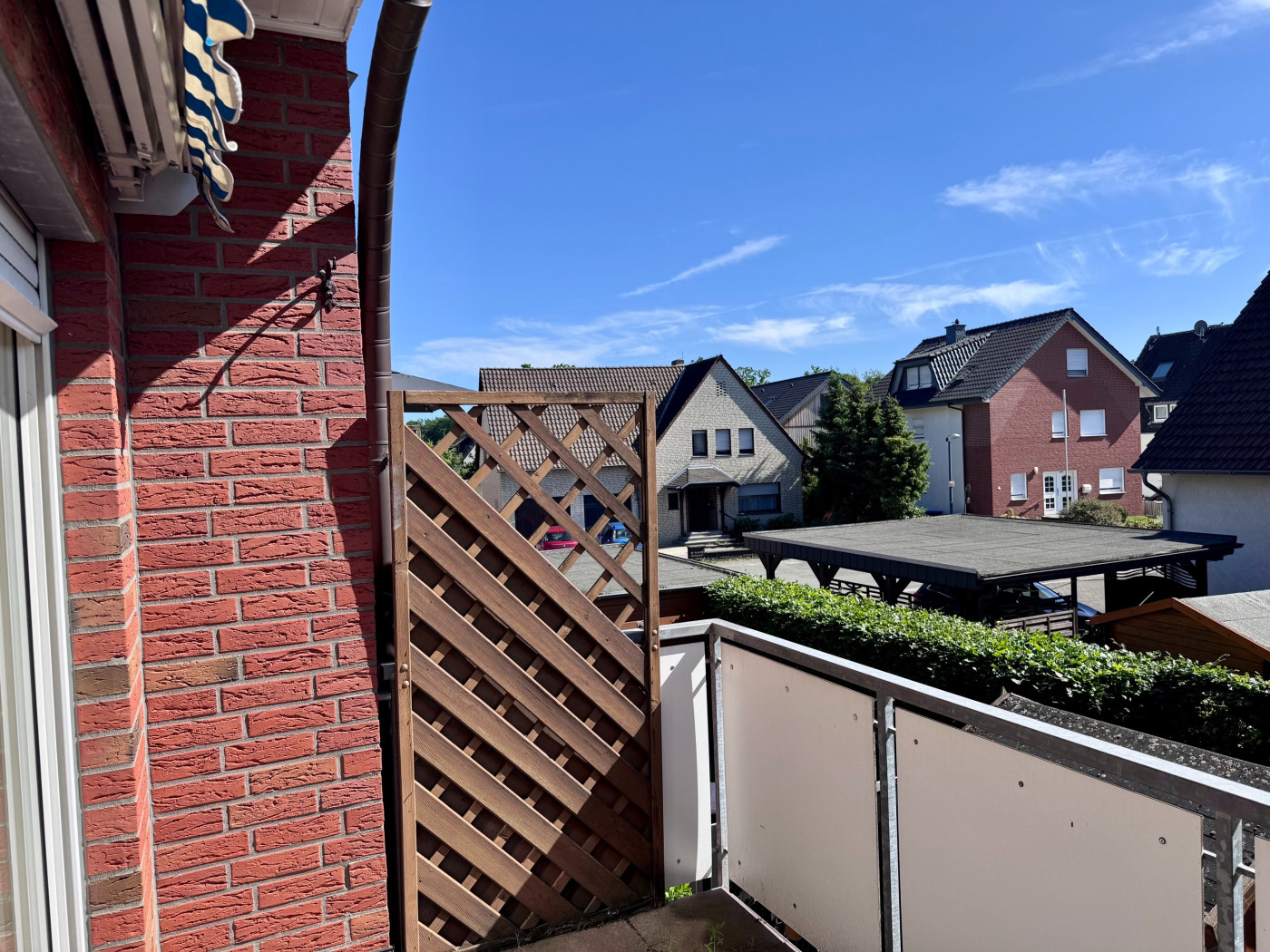 Gut aufgeteilte. 2-Zi.-Whg. schöner Balkon EBK Carport 1. OG GT-Süd - Foto 4