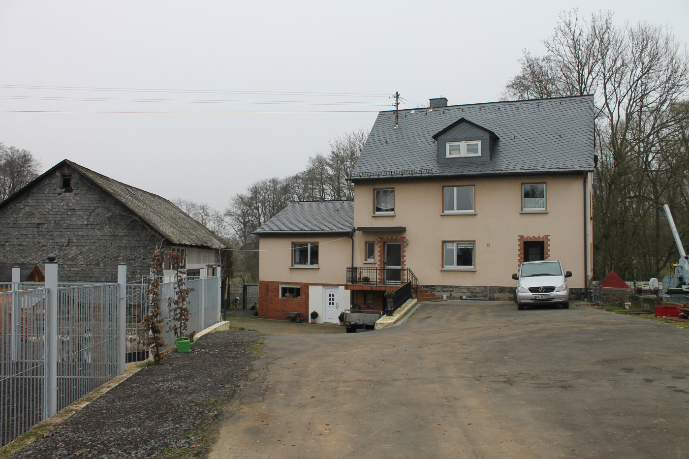 VERKAUFT! Hof-Anwesen mit Pferdestall u. Reitplatz. 2,9 ha Fläche mit