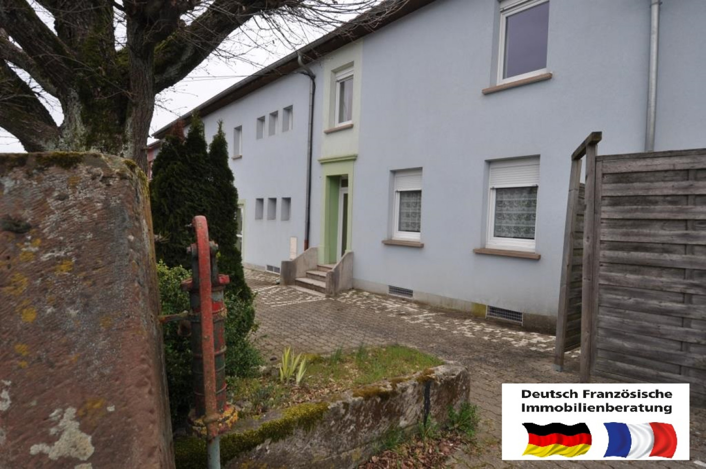Eigentumswohnung mit Balkon und garage – Deutsch Französische